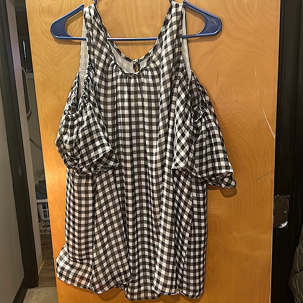 Black & white checkered, open shoulder blouse from work or a day at the zoo.